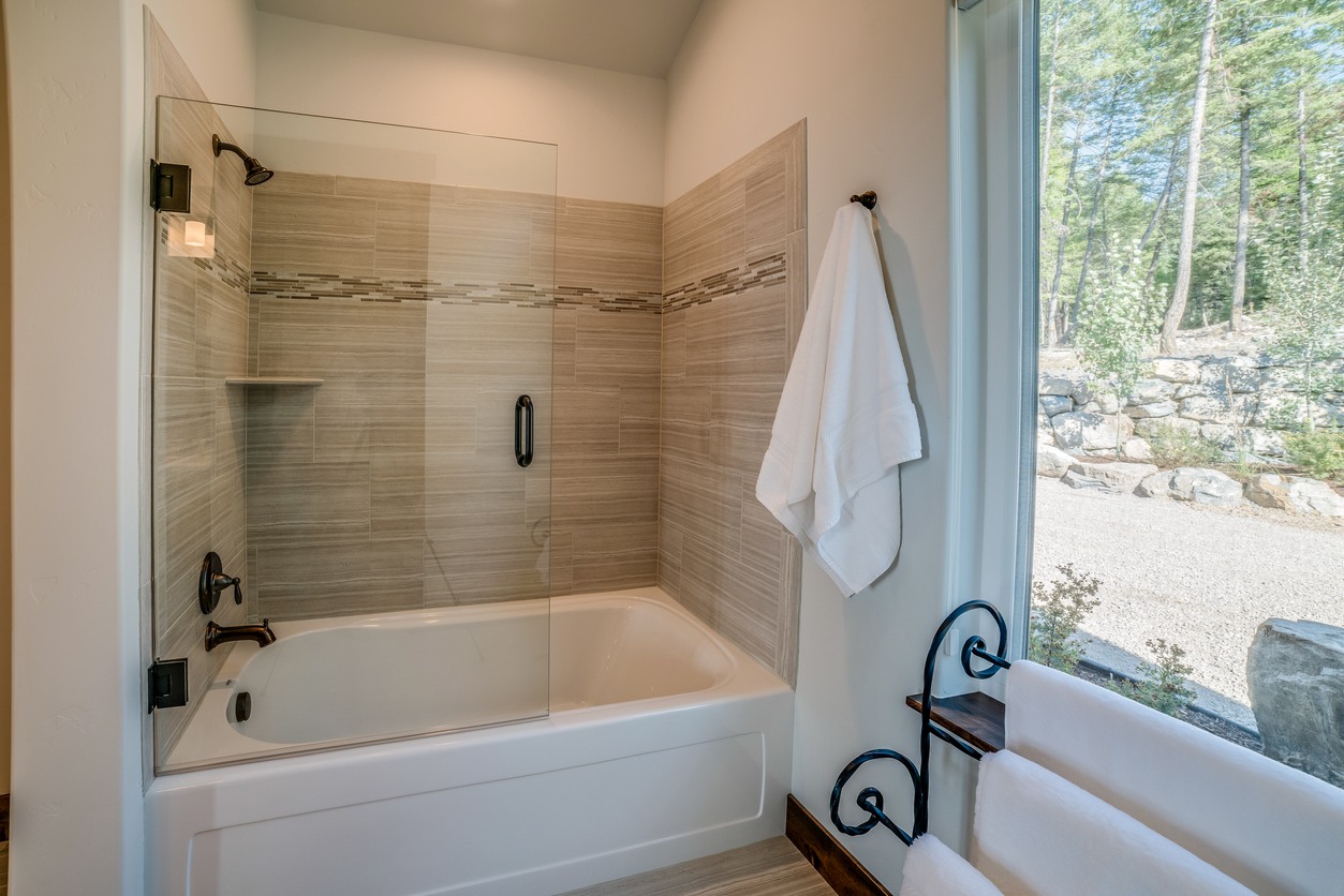 Shower & Tub Repair in Clayton